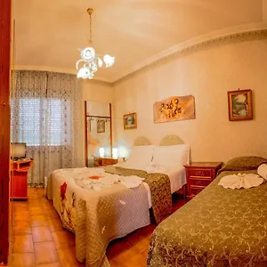 Hillary House 3* Fiumicino